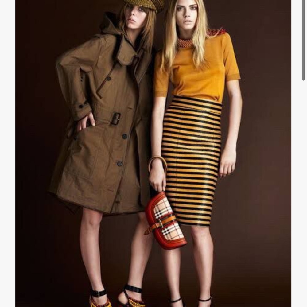 COPY - Burberry raffia pencil skirt 40